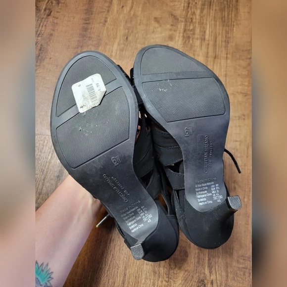 Christian Siriano for Payless lace-up cut-out heels - Picture 6 of 9